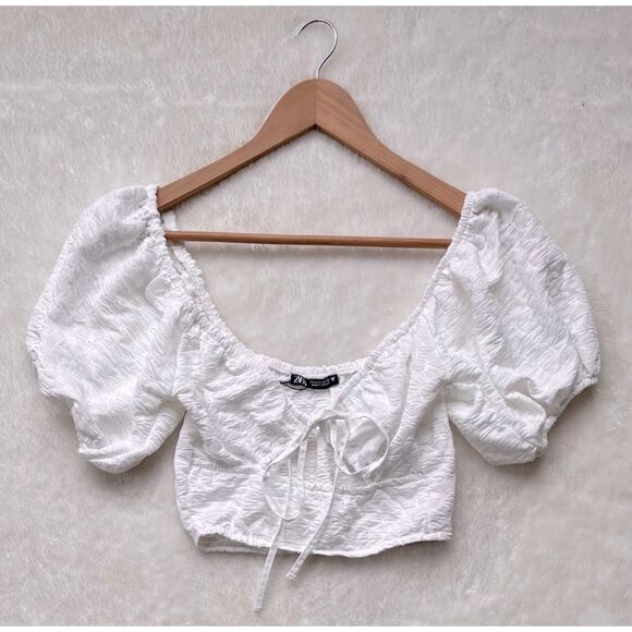 NWT Zara White V-Neckline Textured Tie Front Puff Short Sleeve Crop Top, Small - Picture 2 of 7